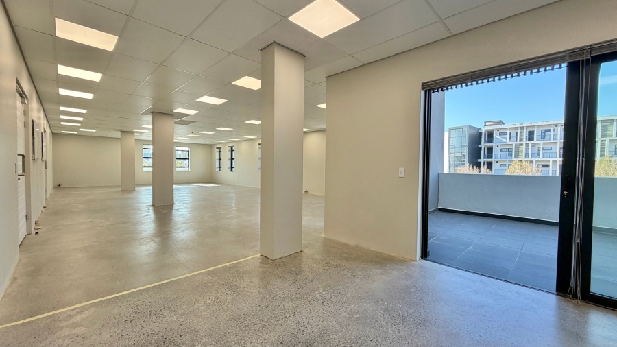 To Let Commercial Property for Rent in Paardevlei Western Cape